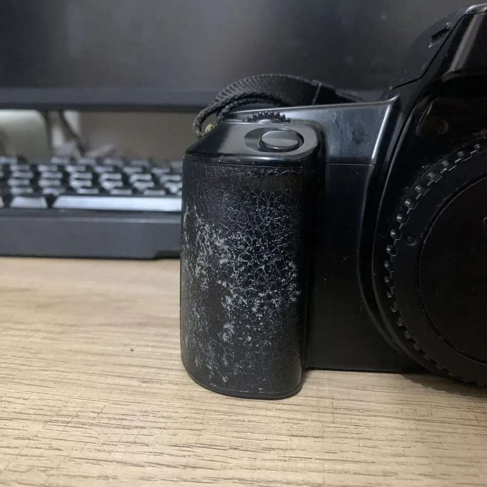 Canon EOS Rebel S II 35mm Film Body With Strap